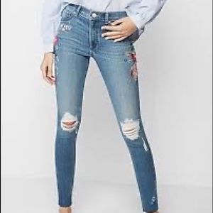 Gorgeous embroidered high rise express jean leggings